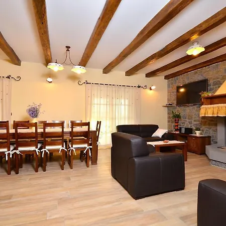 Holiday home Olea Buzet